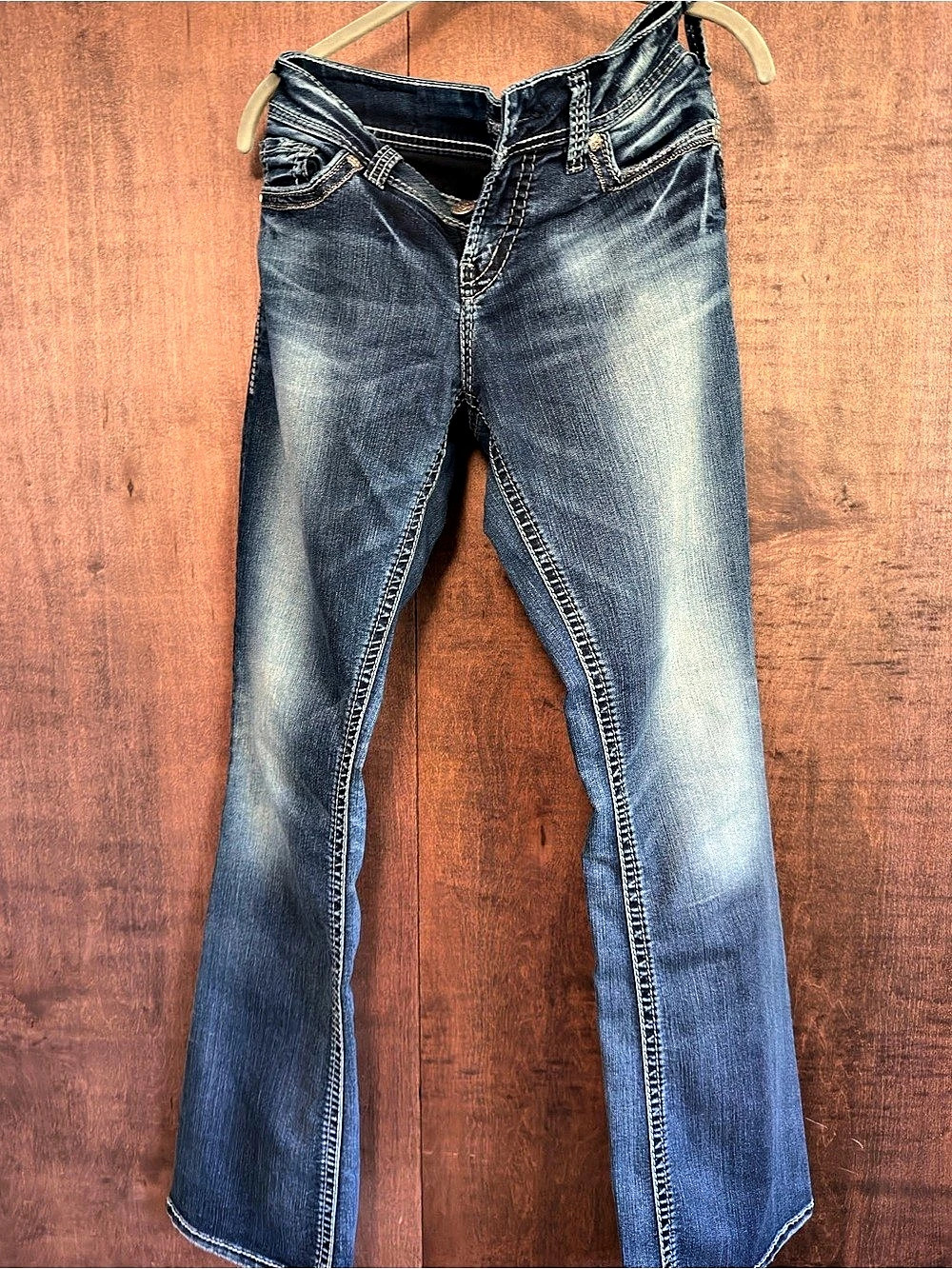 Silver Jeans Co. Suki Mid Boot. Bootcut Jeans Waist 29